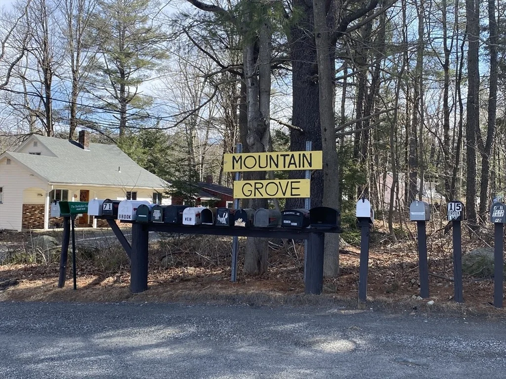 Photo of 106 Shore Rd