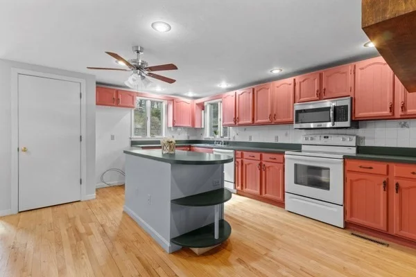 Photo of 111 & 112 Maple Way
