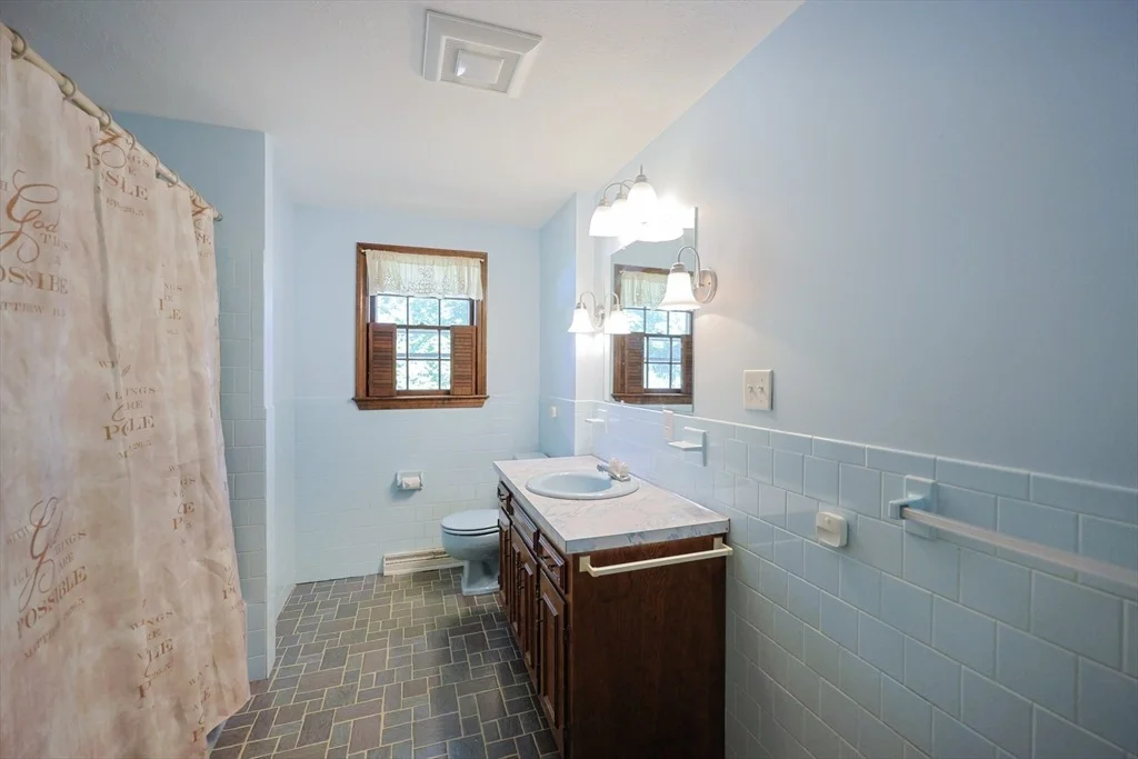 Photo of 7 Eric Ln