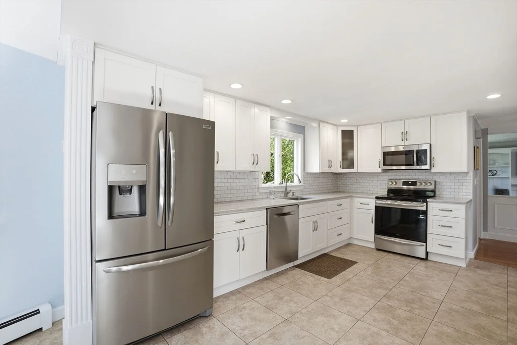 Photo of 33 Whittier Dr