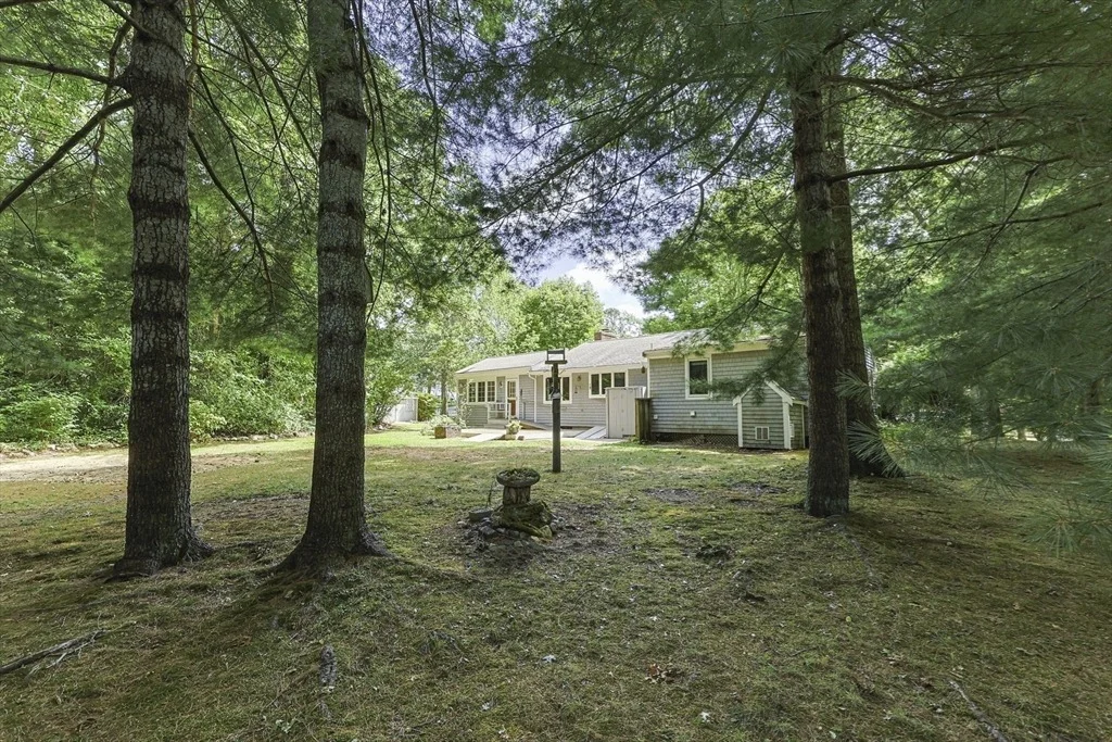 Photo of 5 Carl Gardner Rd