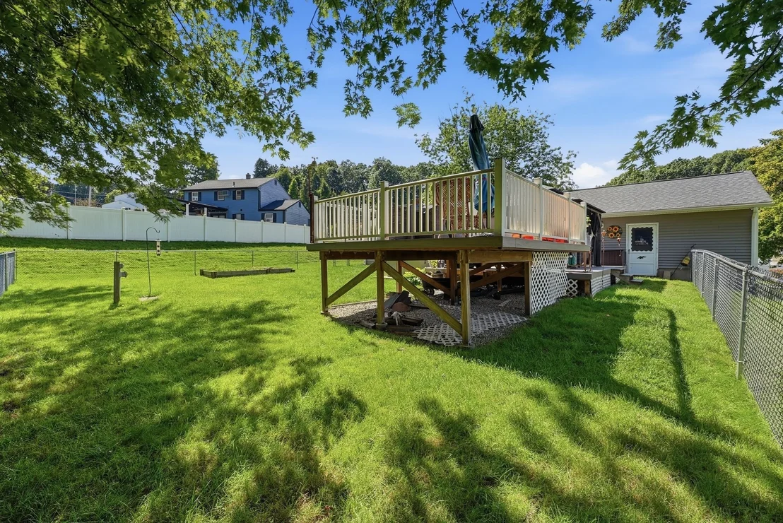 Photo of 75 Longwood Dr