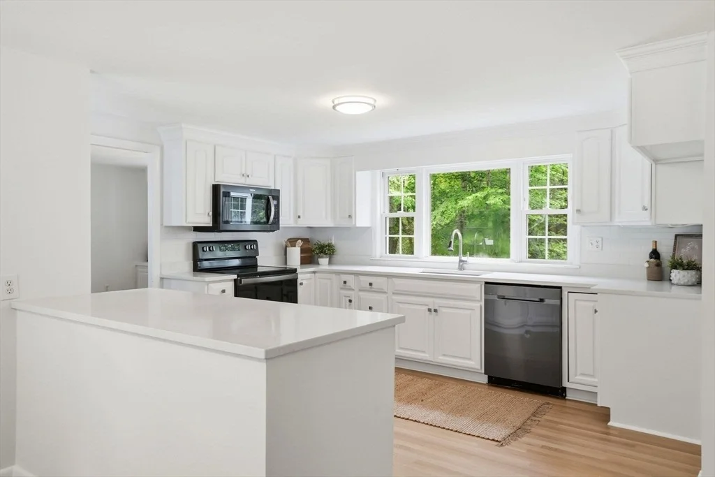 Photo of 147 Forest St