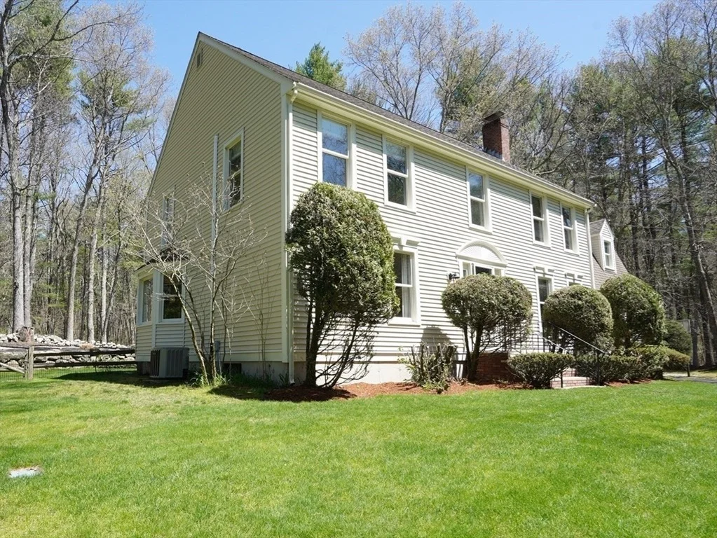 Photo of 4 Oak Dr