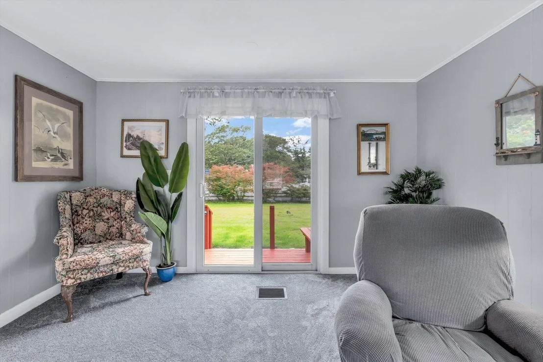 Photo of 7 Queens Bay Ln