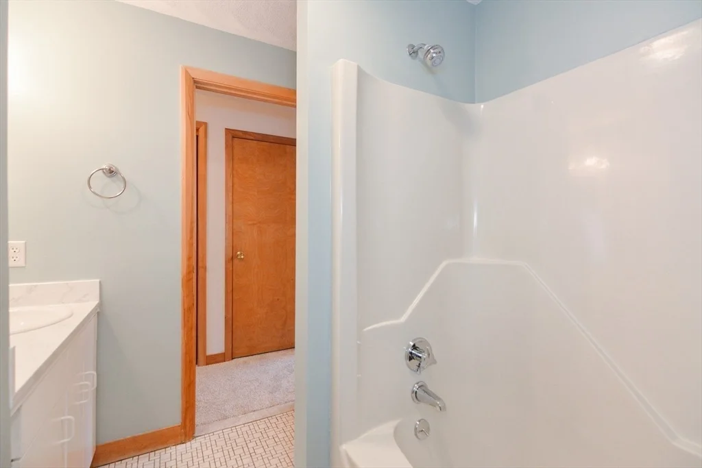 Photo of Unit 106 at 31 Blithewood Avenue