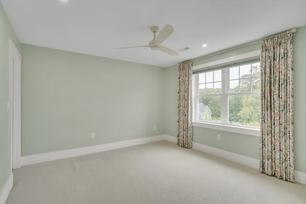 Photo of 48 Perry Rd