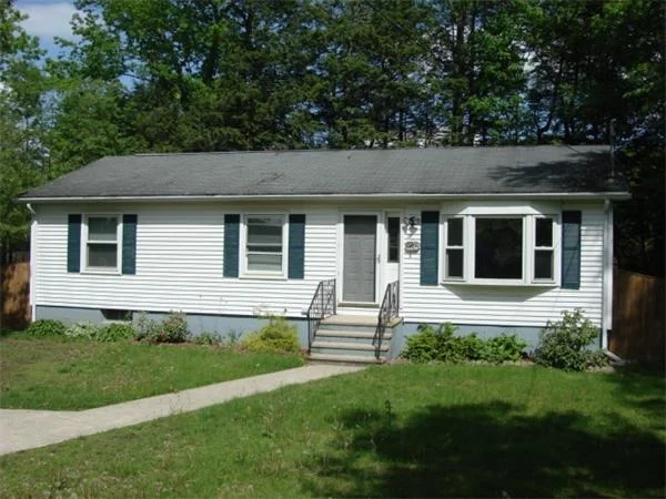 Photo of 39 Lakeside Ave