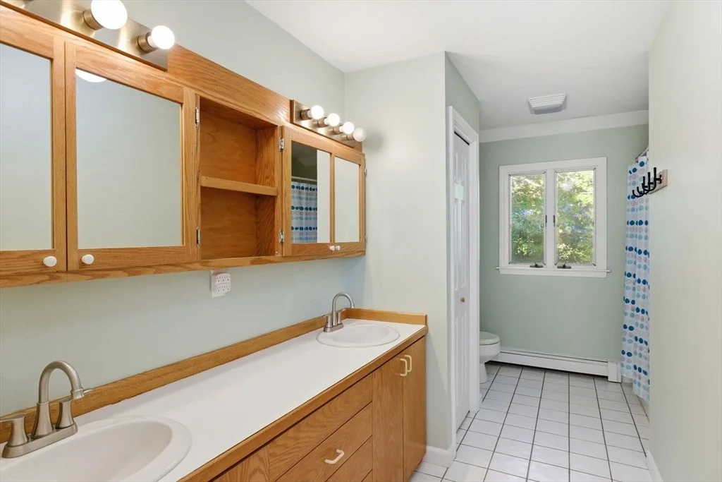 Photo of 37 Rydal Mount Dr