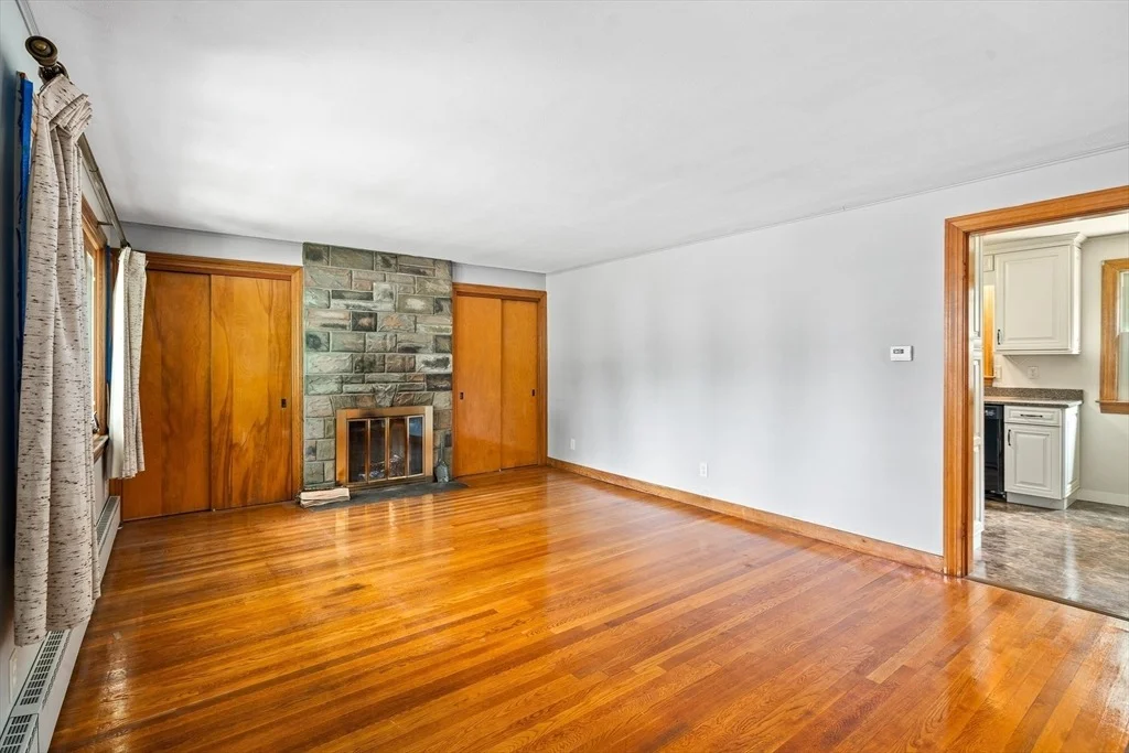Photo of 16 Sheldon Ave