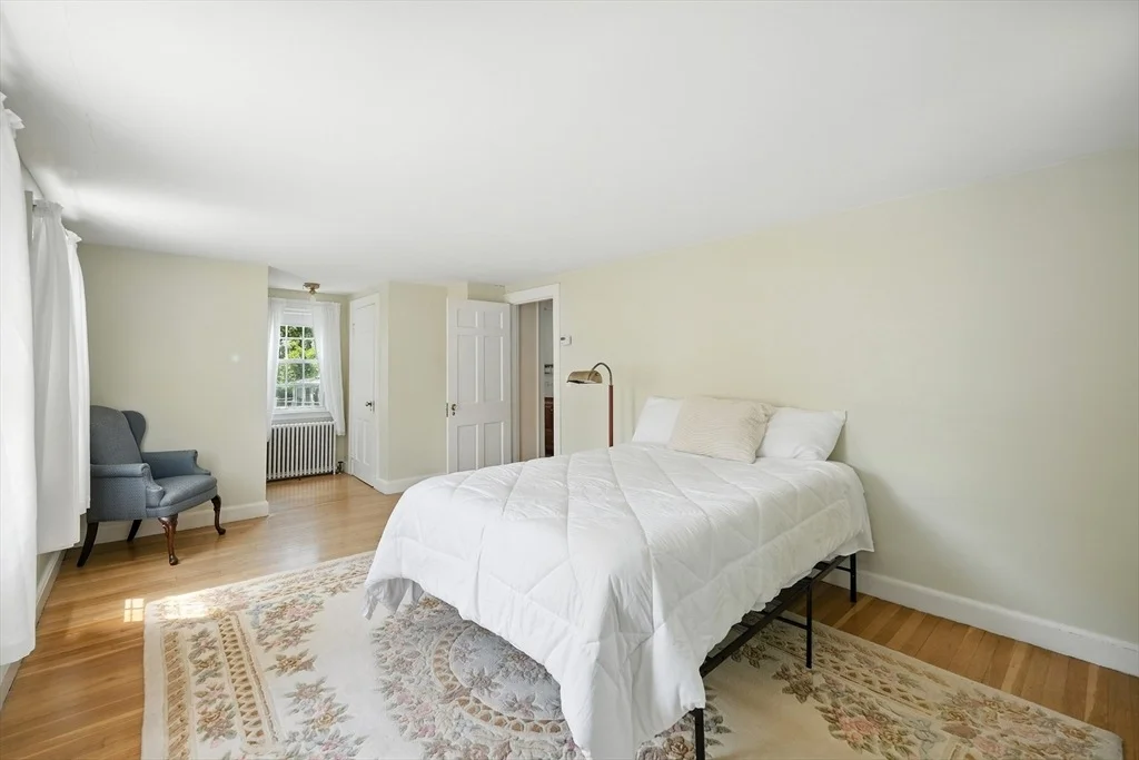 Photo of 40 Fairway Drive