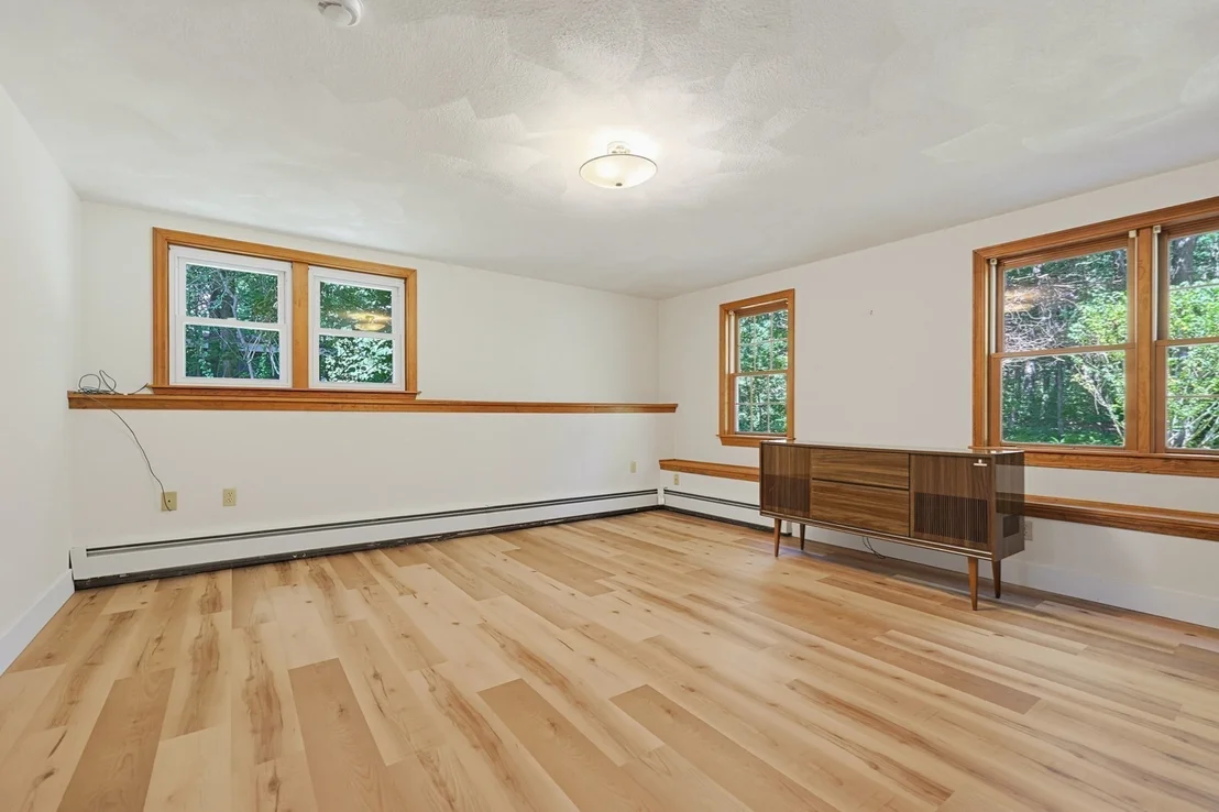 Photo of 109 Davis Road