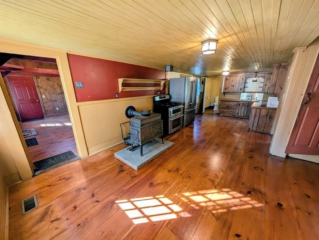 Photo of 216 Brookfield Rd