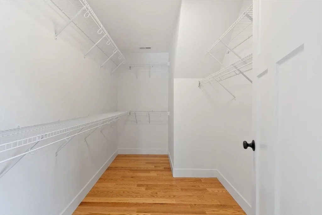 Photo of 15 Unkety Brook Way
