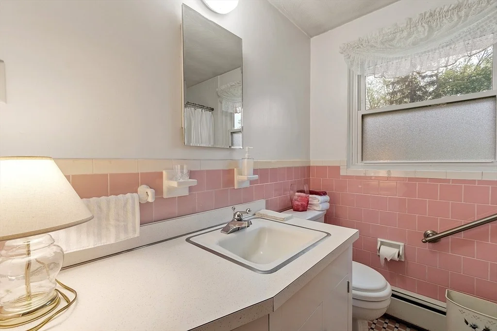 Photo of 240 Central St