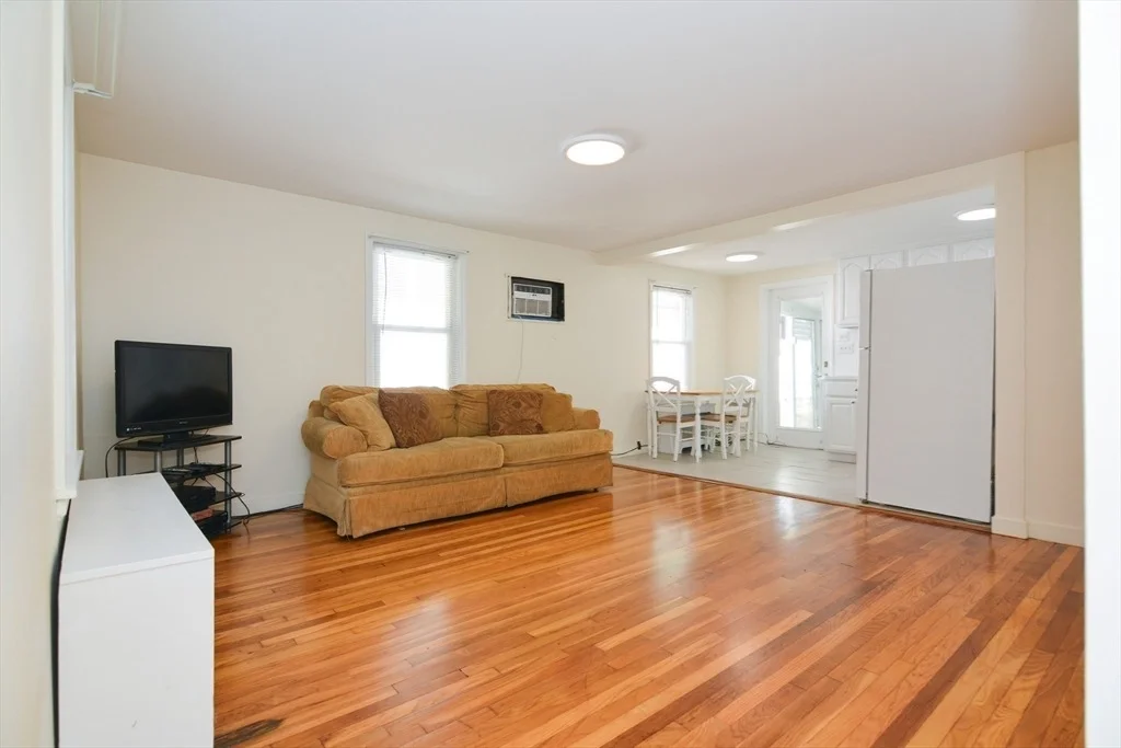 Photo of 7 Holland Rd