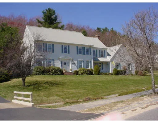 Photo of 11 Brooks Crossing