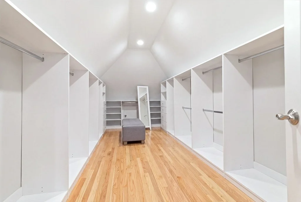 Photo of 46 Hunt Dr