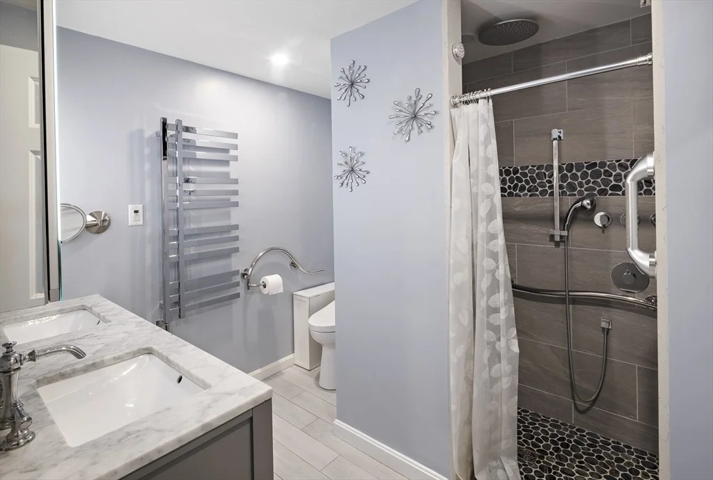 Photo of 40 Brewster Dr