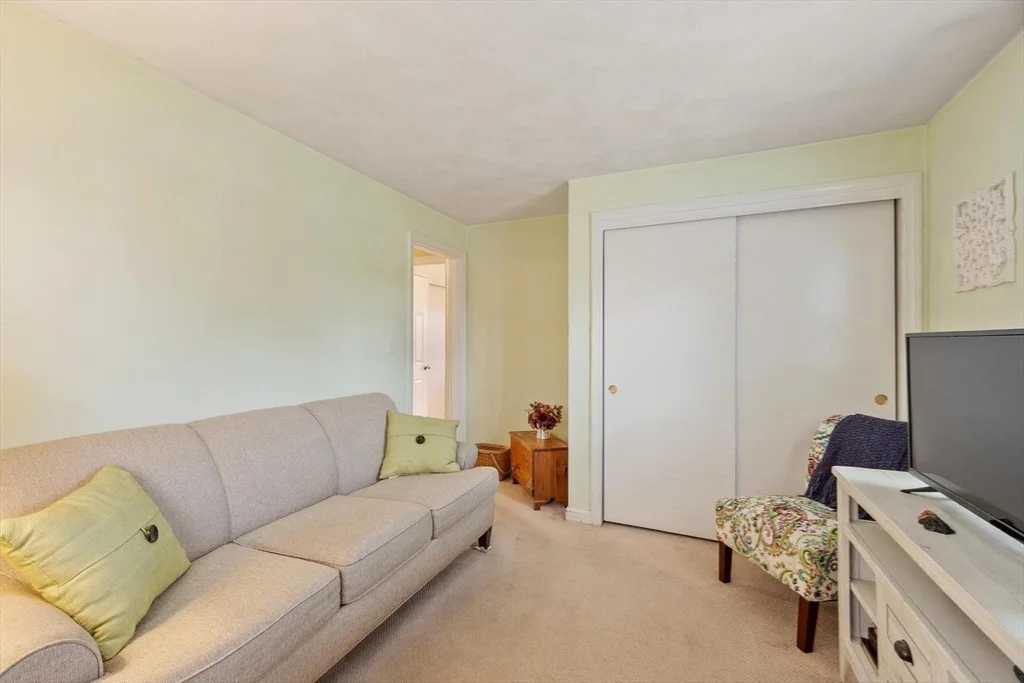 Photo of 134 River Rd