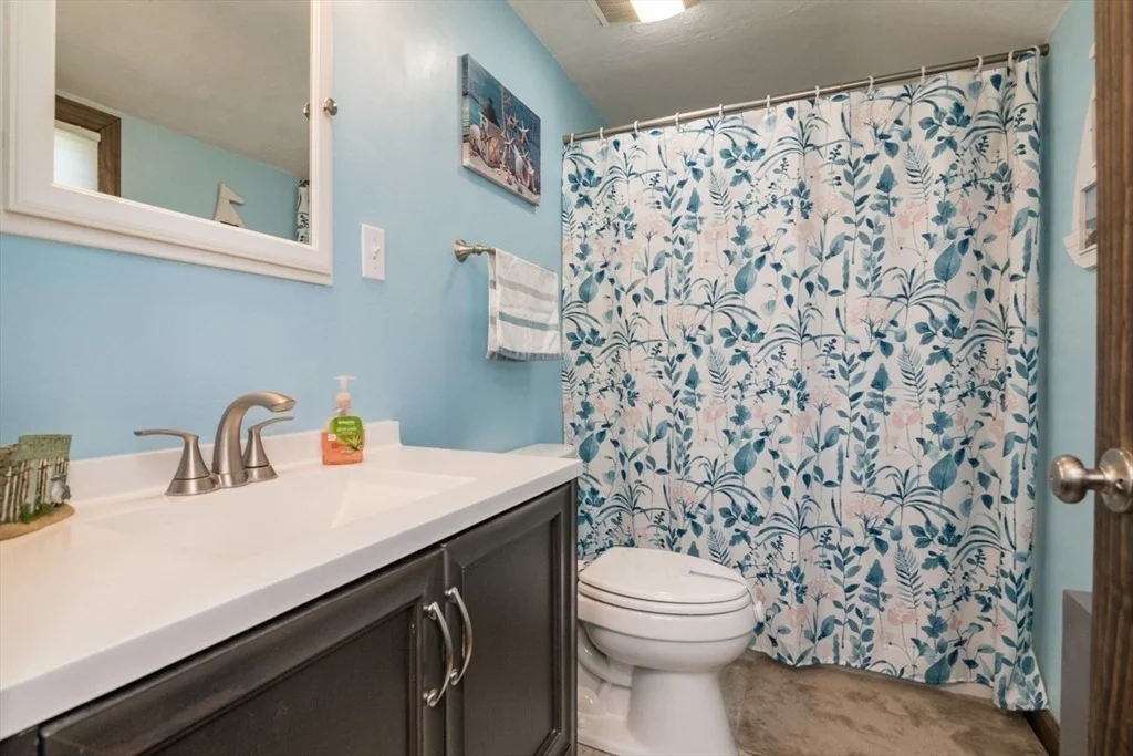 Photo of 77 Lindbergh Blvd