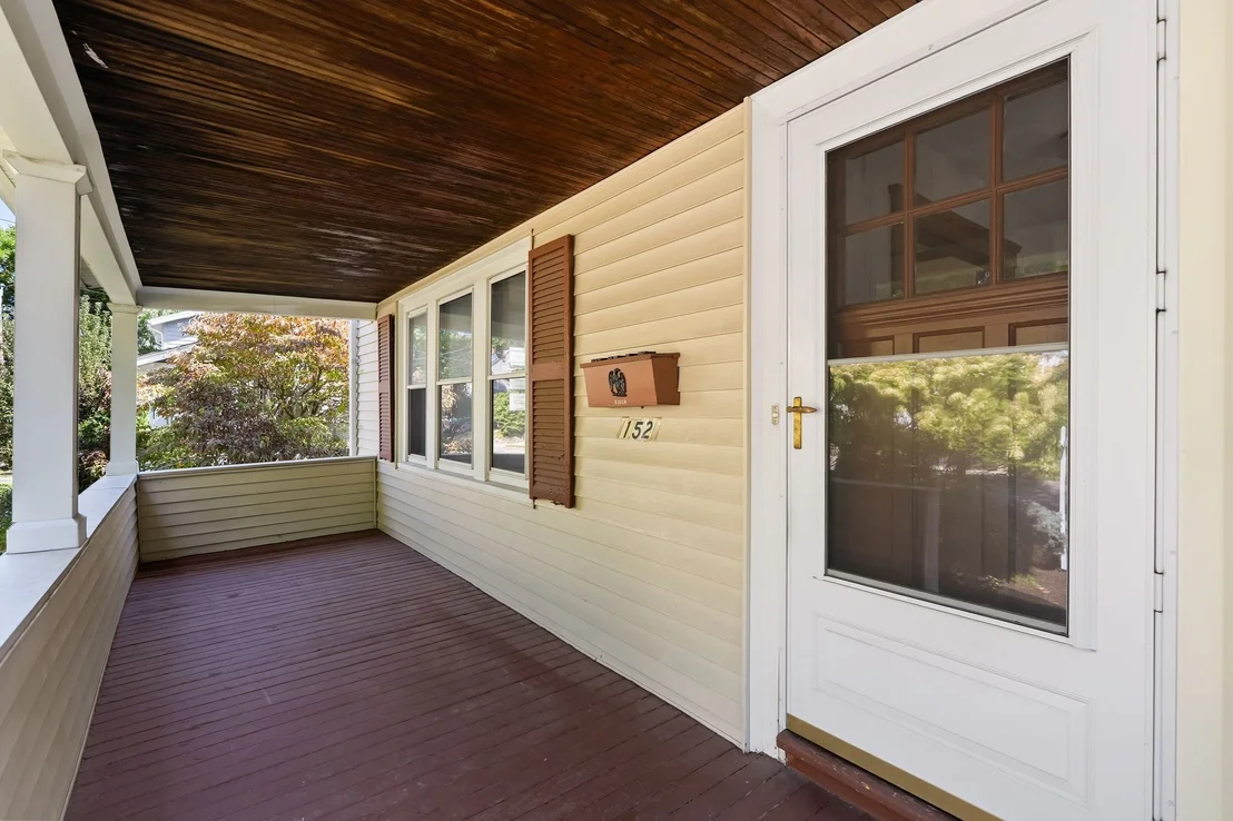 Photo of 152 Mount Vernon St