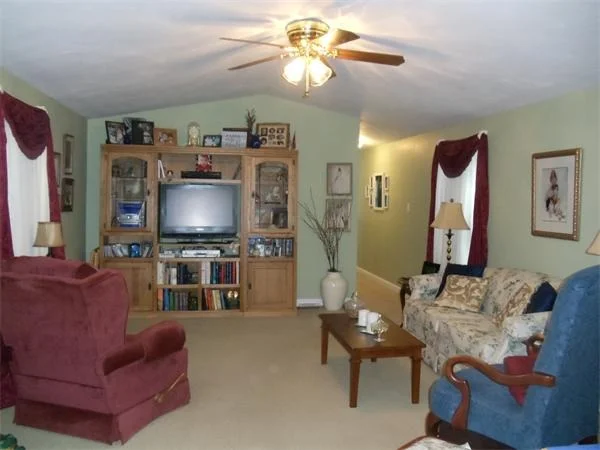 Photo of 143 Pine Ave