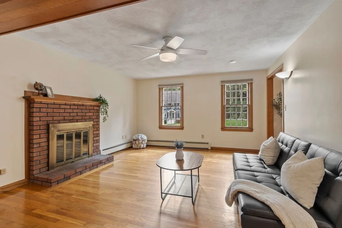 Photo of 4 Apple Tree Ln