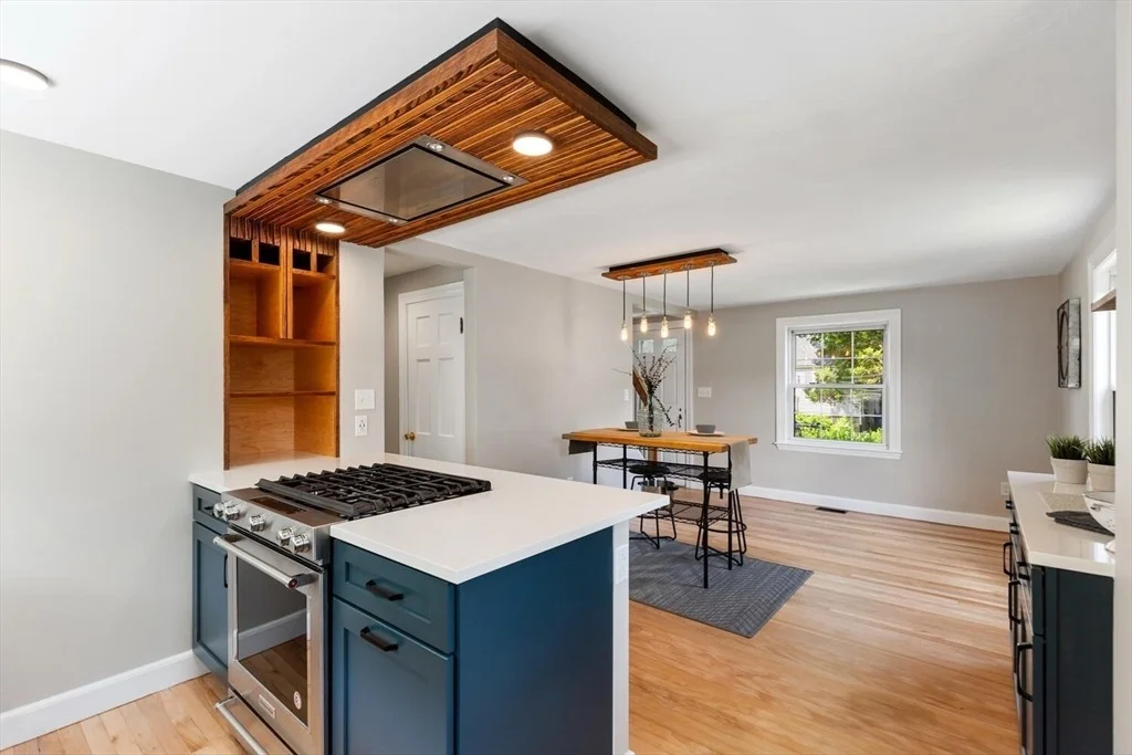 Photo of 10 Wolcott St