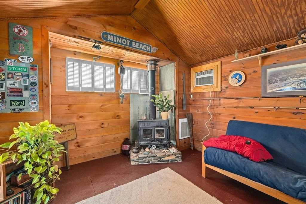 Photo of 151 Glades Rd