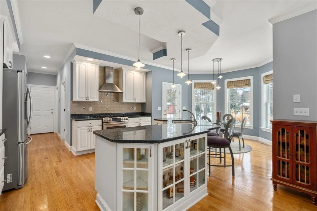 Photo of 18 Lexington Cir