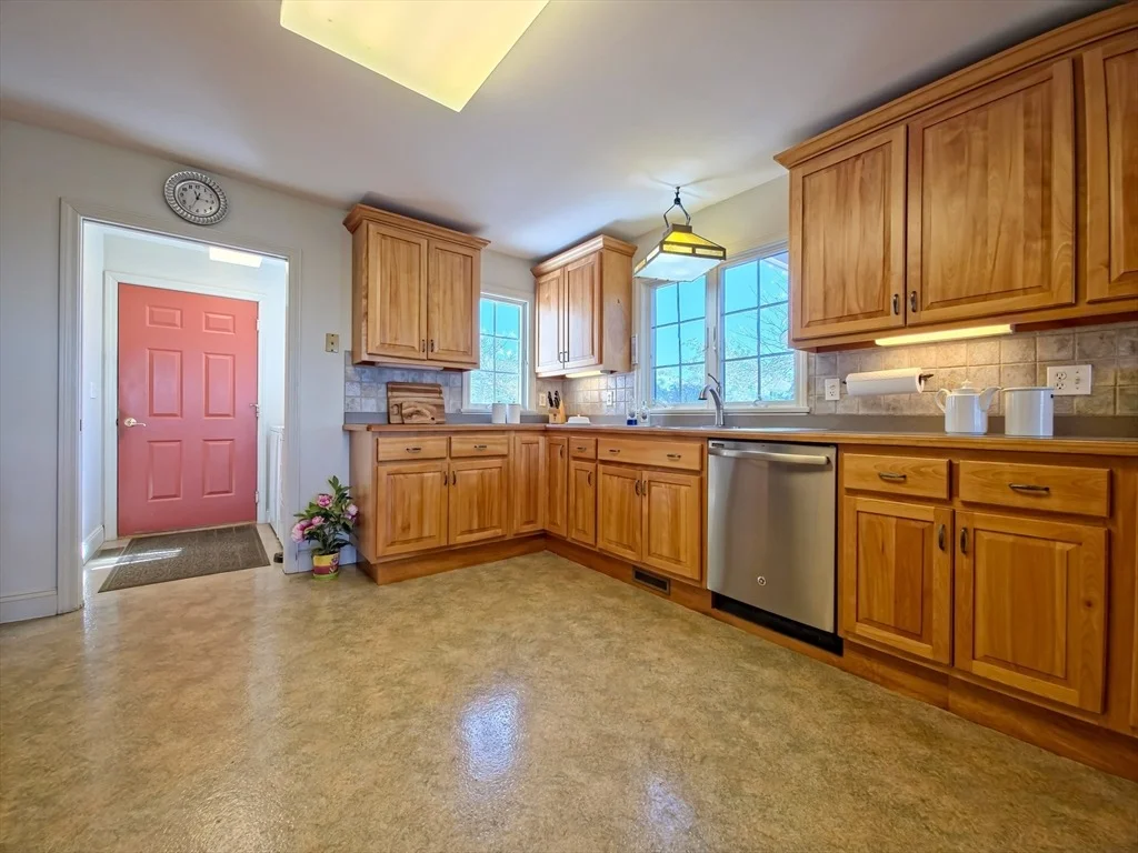 Photo of 4 Mainstay Ln