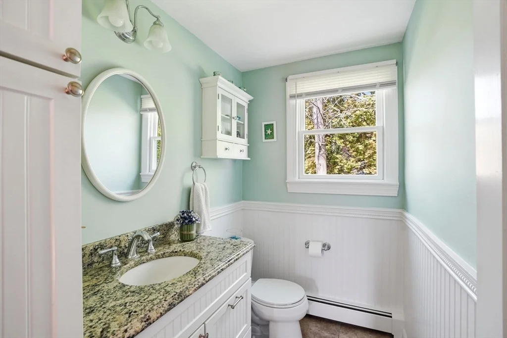 Photo of 33 Whittier Dr