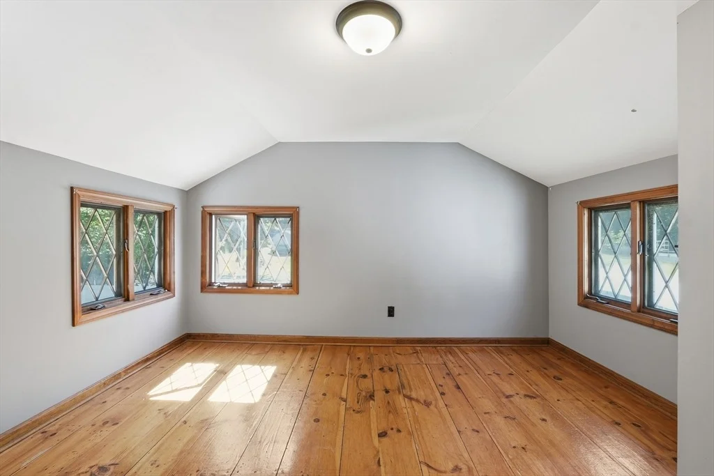 Photo of 151 Narrows Rd