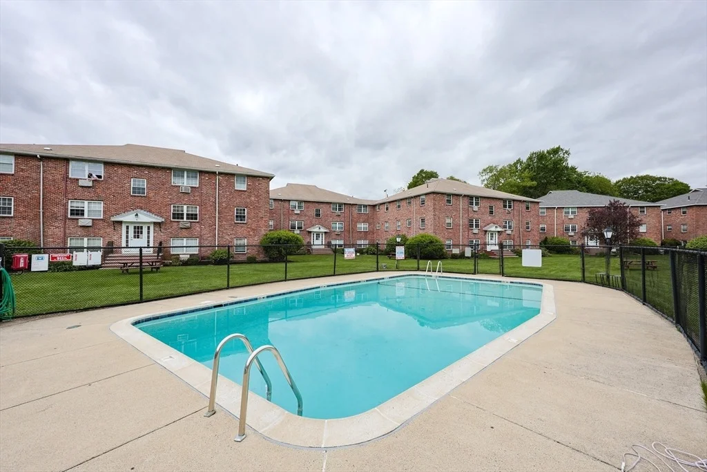 Photo of Unit 3 at 2 Colonial Village Dr