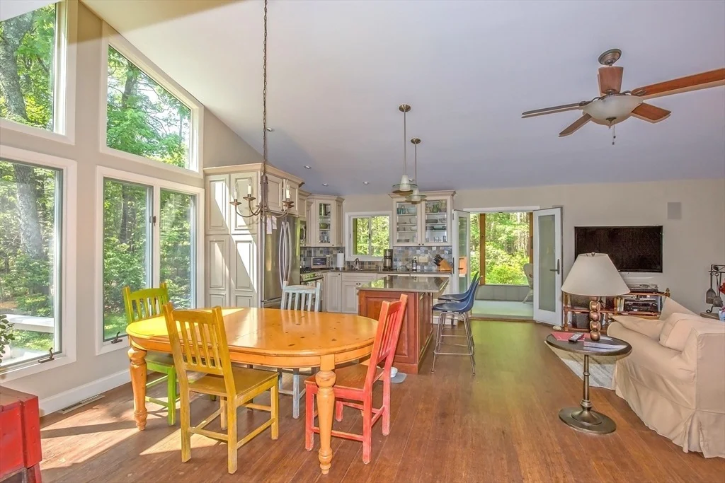 Photo of 265 Fox Den Rd