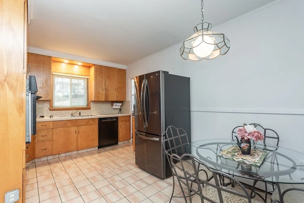 Photo of 909 High St