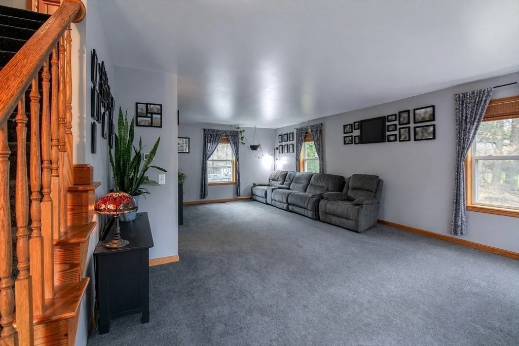Photo of 261 Greenwich Rd