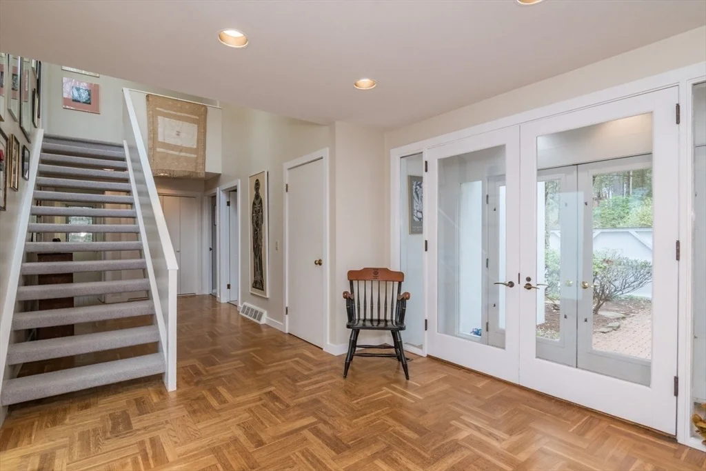 Photo of 43 Morgan Cir