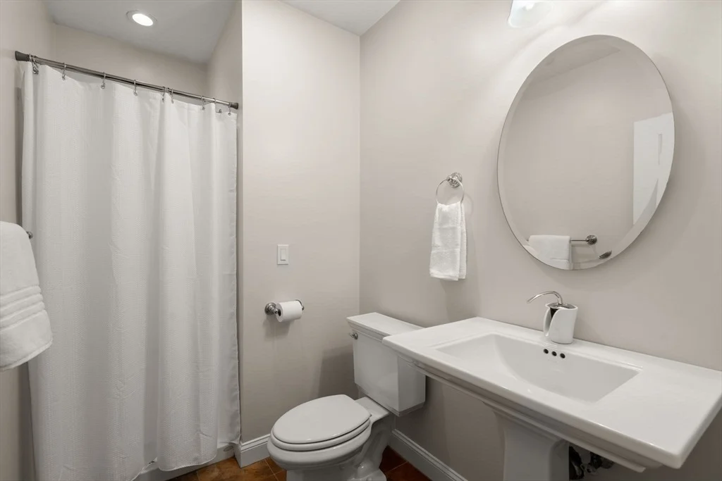 Photo of 12 Vaille Ave