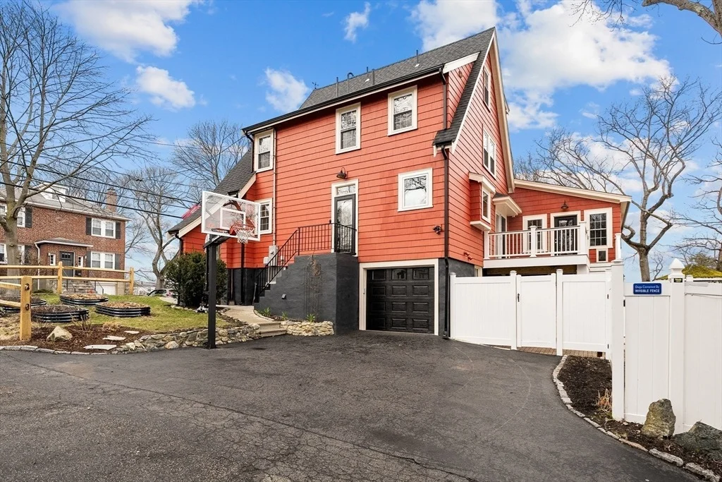 Photo of 24 Grandview Rd