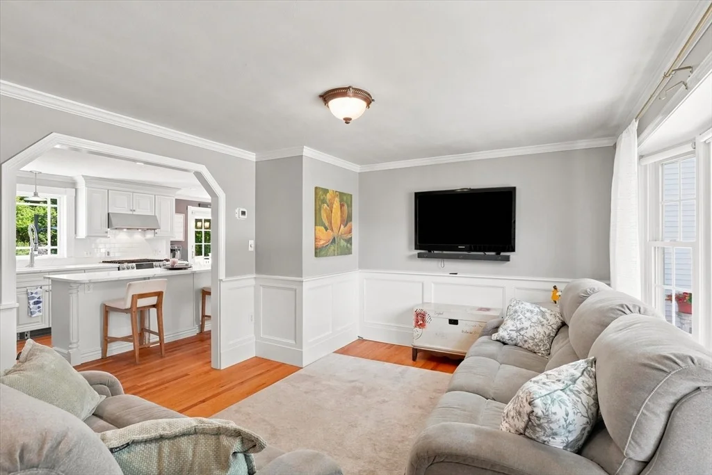 Photo of 67 Surrey Dr