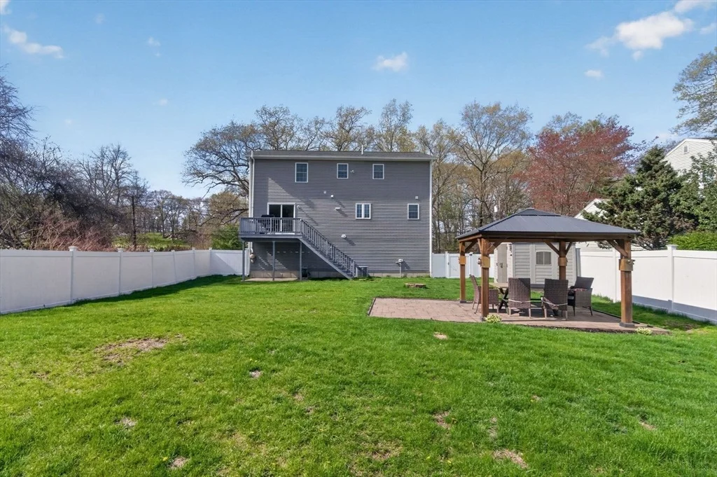 Photo of 219 River Rd