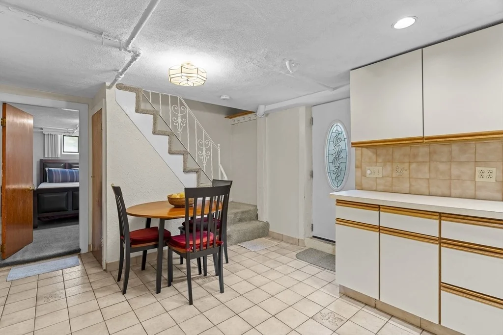 Photo of 96 Loring Ave