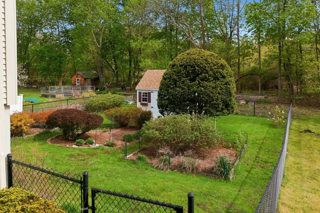 Photo of 46 Grapevine Ave