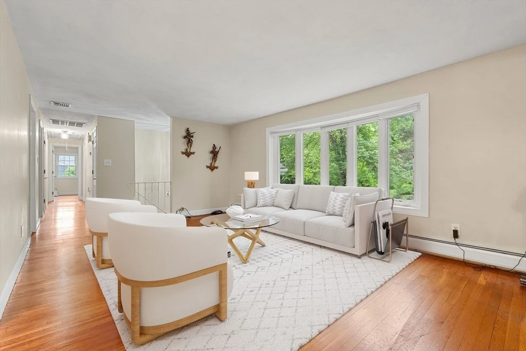 Photo of 15 Stanford Dr