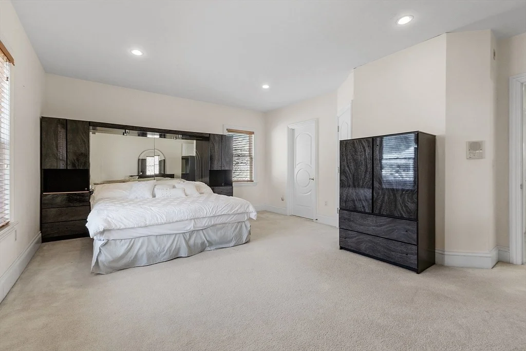 Photo of 30 Bridle Path