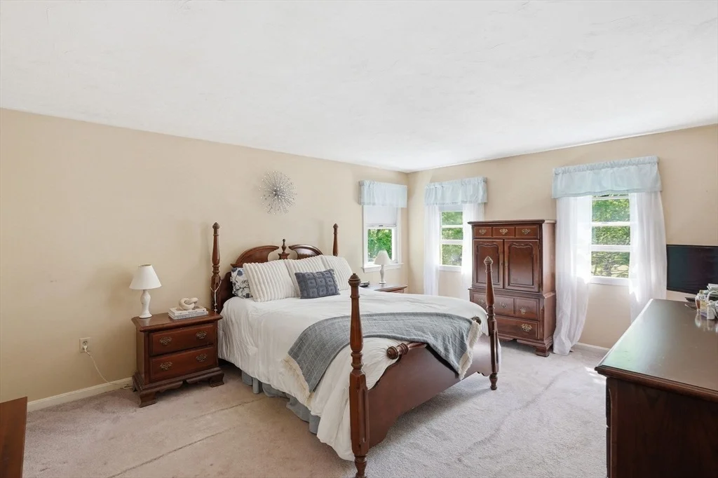Photo of 44 Morningside Dr