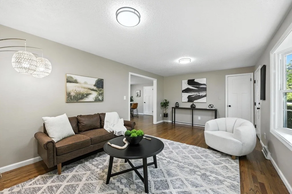Photo of 908 Tinkham Road