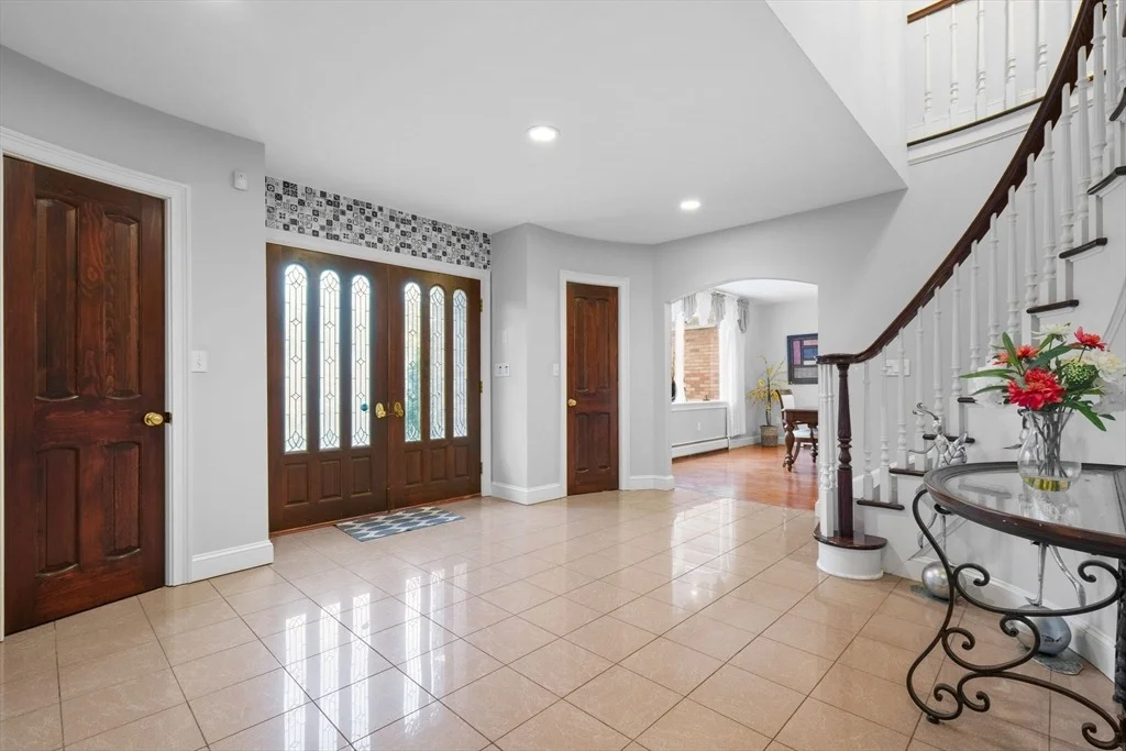 Photo of 231 Manns Dr